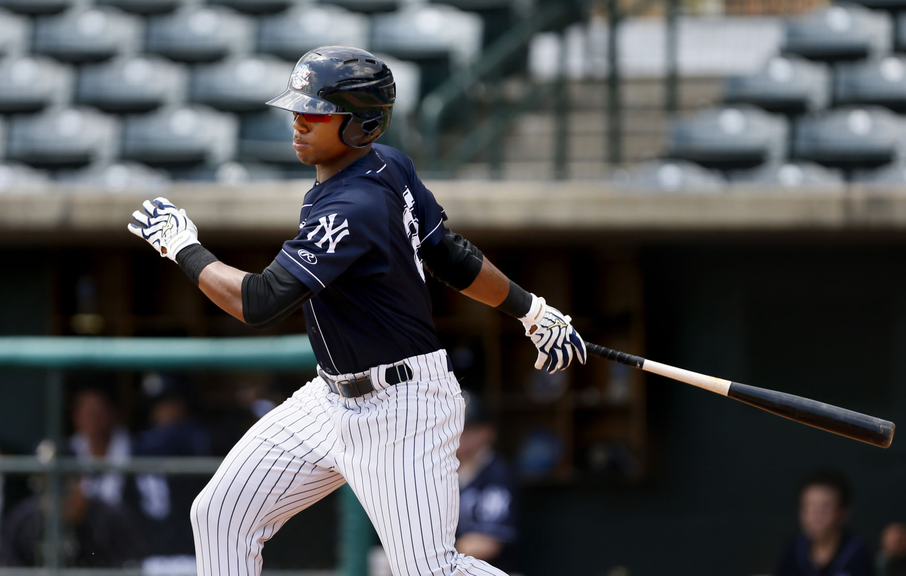 #25_Isiah_Gilliam_batting.jpg